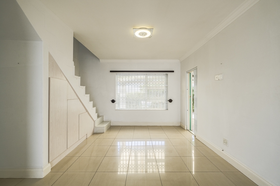 To Let 3 Bedroom Property for Rent in Summerstrand Eastern Cape